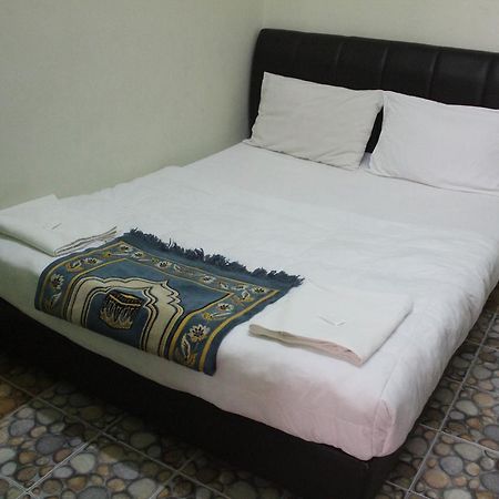 Netasha Holiday Inn Танах-Рата Екстер'єр фото